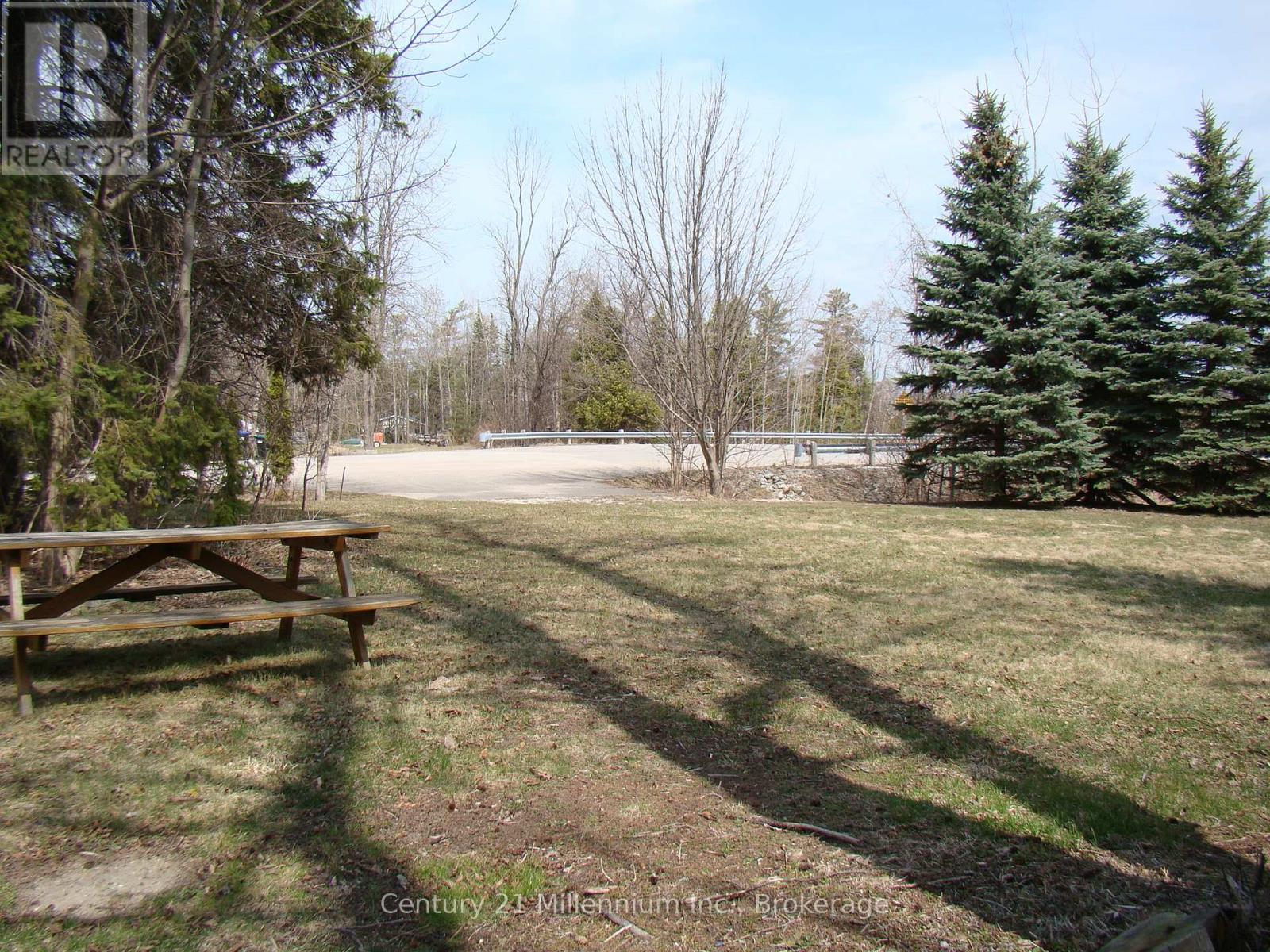 25 Ayling Reid Court, Wasaga Beach, Ontario  L9Z 2G5 - Photo 38 - S12088612