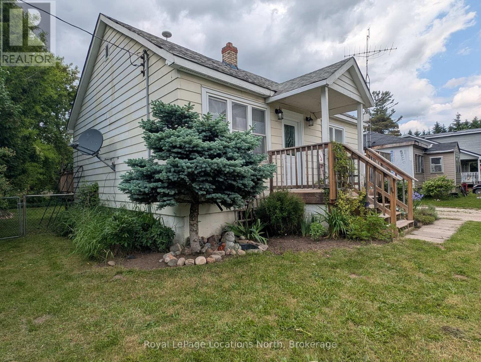5166 County Road 9 Road, Clearview, Ontario  L0M 1N0 - Photo 3 - S12088716