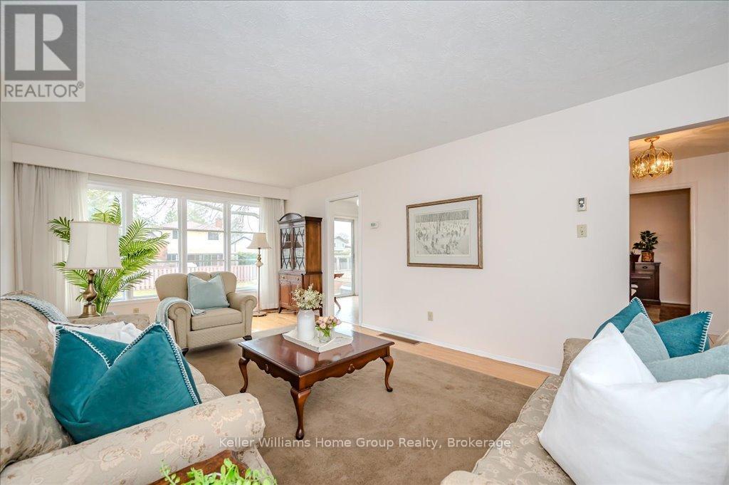 21 Kingsley Court, Guelph, Ontario  N1E 1E2 - Photo 10 - X12088619