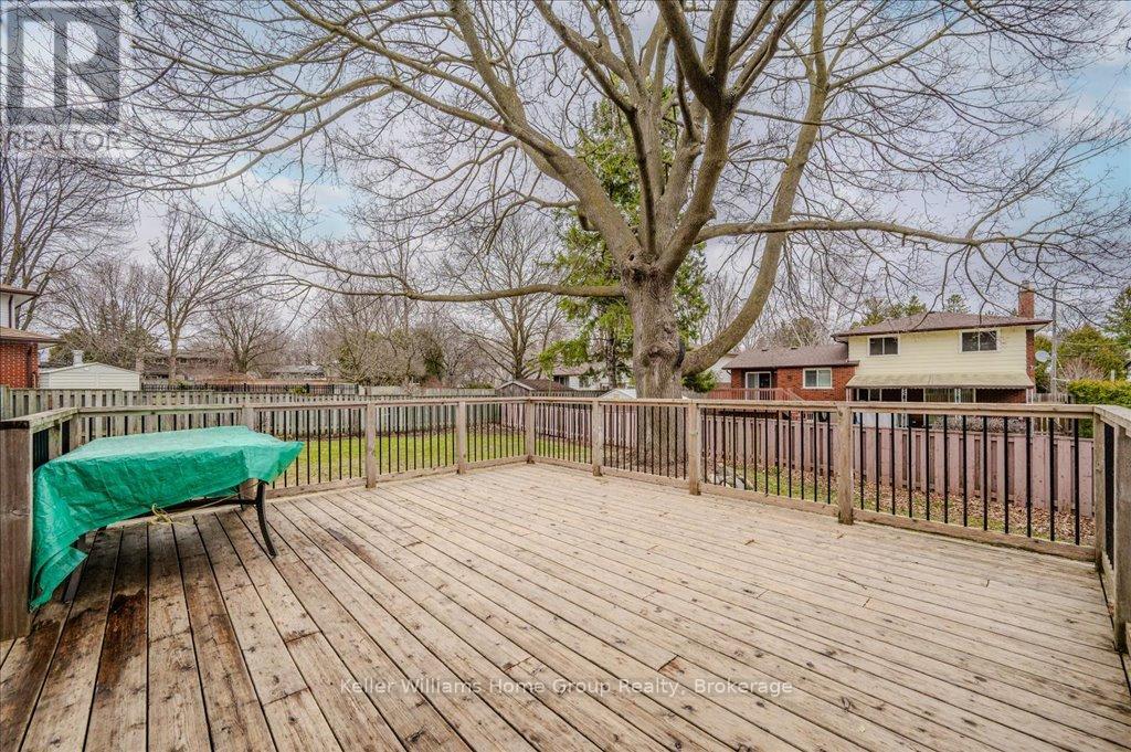21 Kingsley Court, Guelph, Ontario  N1E 1E2 - Photo 37 - X12088619
