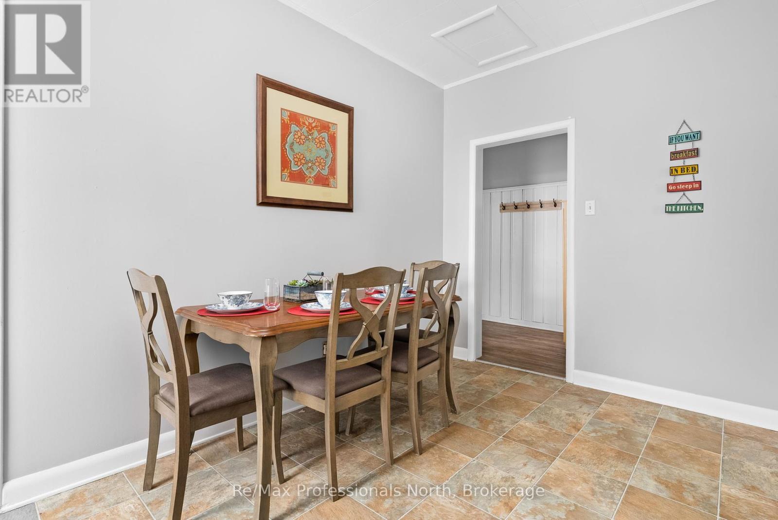 265 Muskoka Road S, Gravenhurst, Ontario  P1P 1J1 - Photo 17 - X12088684