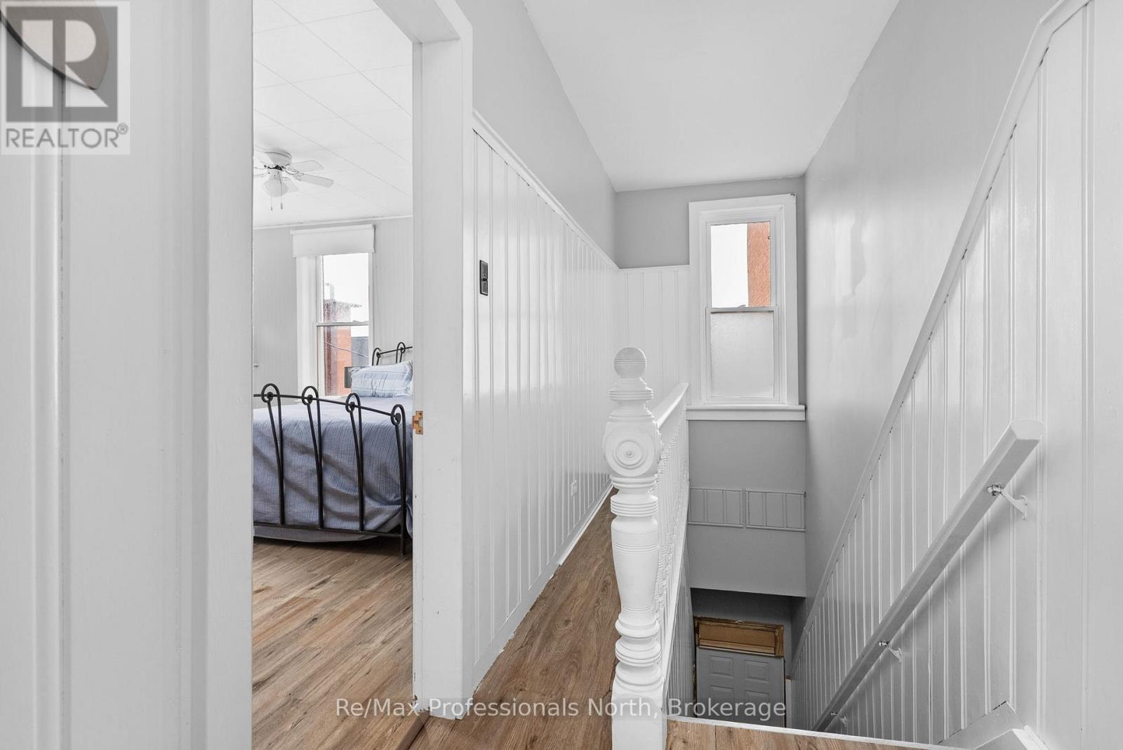 265 Muskoka Road S, Gravenhurst, Ontario  P1P 1J1 - Photo 18 - X12088684