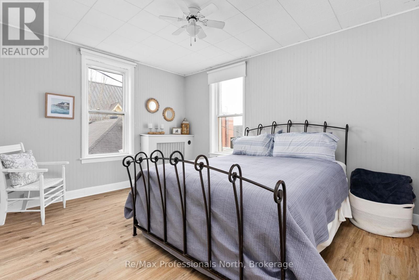 265 Muskoka Road S, Gravenhurst, Ontario  P1P 1J1 - Photo 19 - X12088684