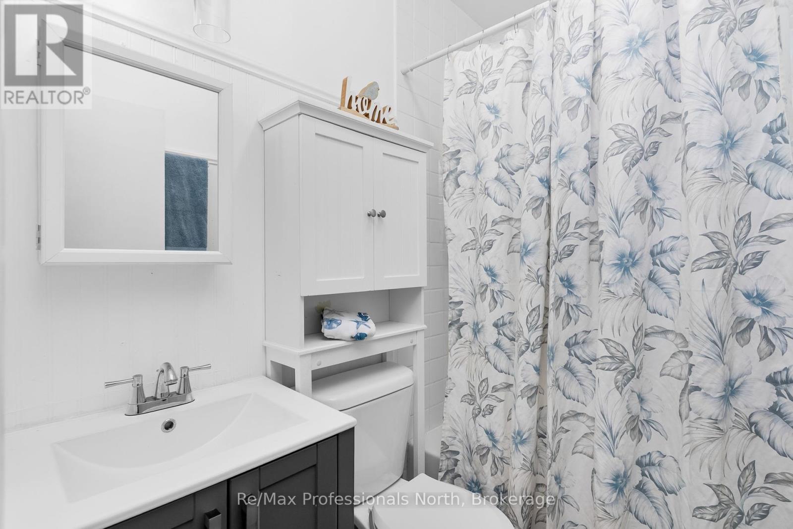 265 Muskoka Road S, Gravenhurst, Ontario  P1P 1J1 - Photo 21 - X12088684