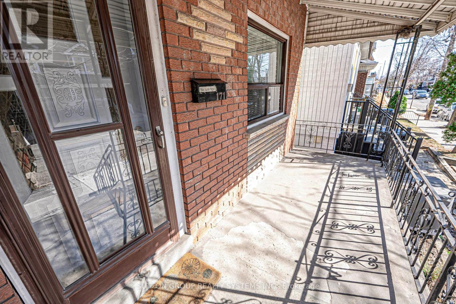 Property at 171 CHRISTIE STREET image 5