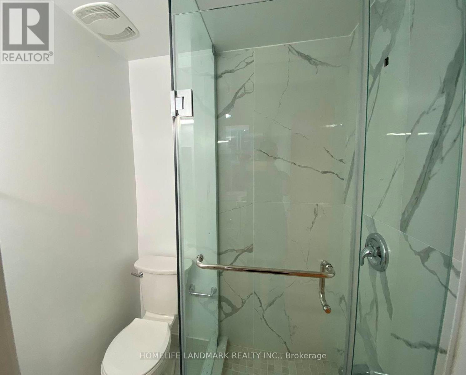 #5 - 353 Spadina Avenue, Toronto, Ontario  M5T 2G3 - Photo 4 - C12088465