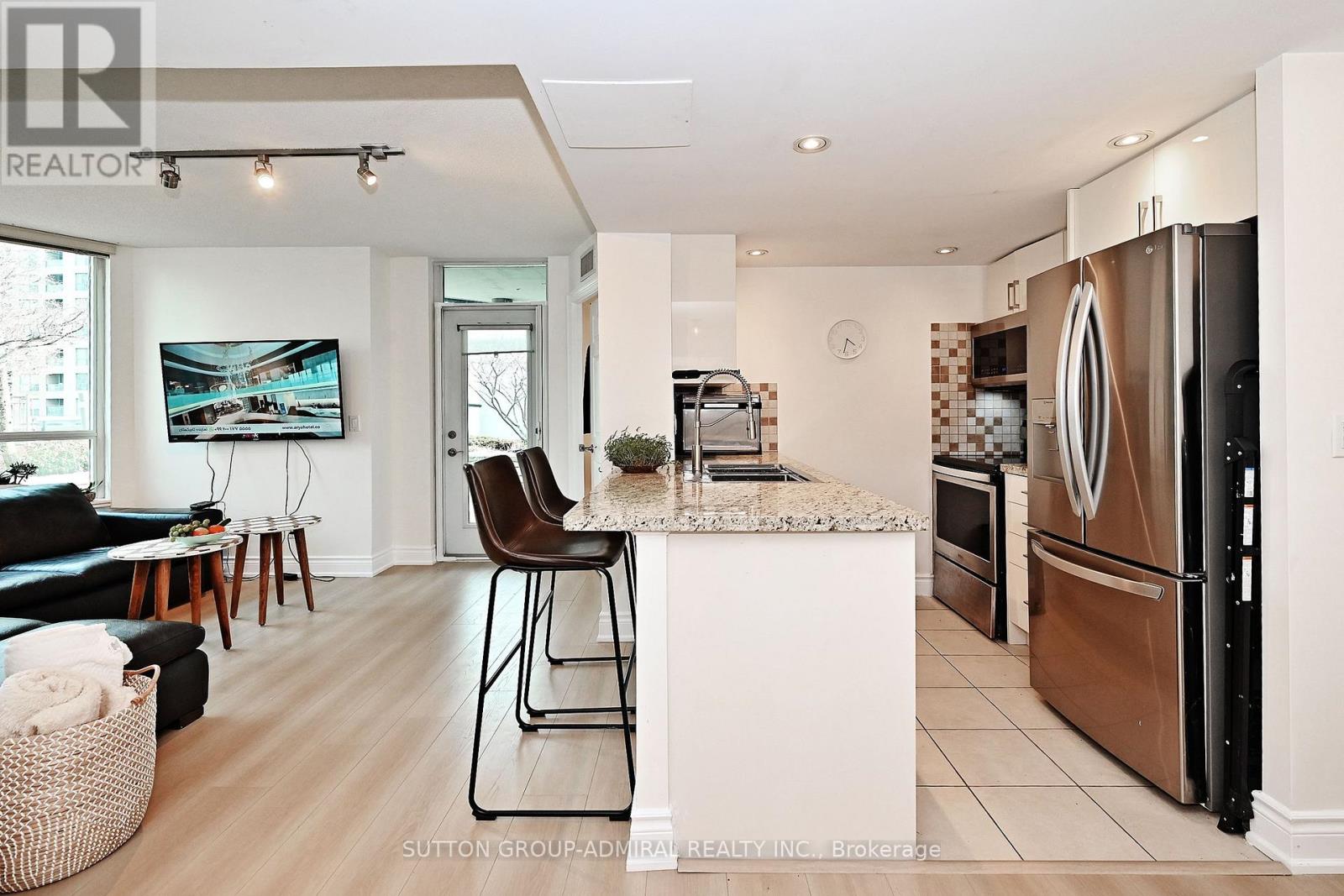 305 - 15 Greenview Avenue, Toronto, Ontario  M2M 1R2 - Photo 14 - C12088565