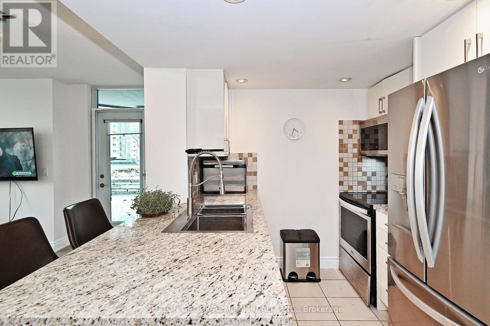 305 - 15 Greenview Avenue, Toronto, Ontario  M2M 1R2 - Photo 17 - C12088565