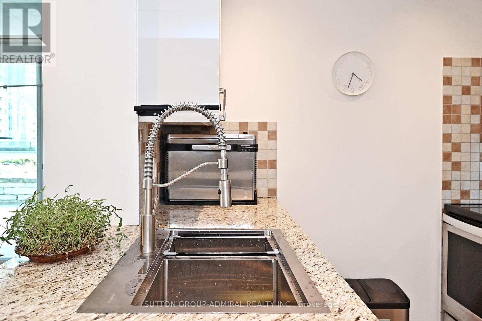 305 - 15 Greenview Avenue, Toronto, Ontario  M2M 1R2 - Photo 18 - C12088565