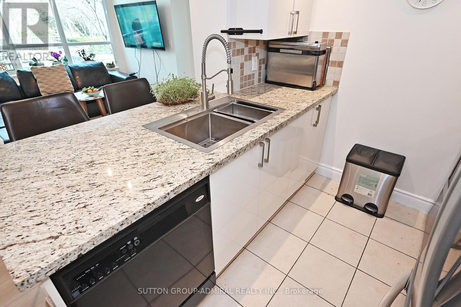 305 - 15 Greenview Avenue, Toronto, Ontario  M2M 1R2 - Photo 19 - C12088565