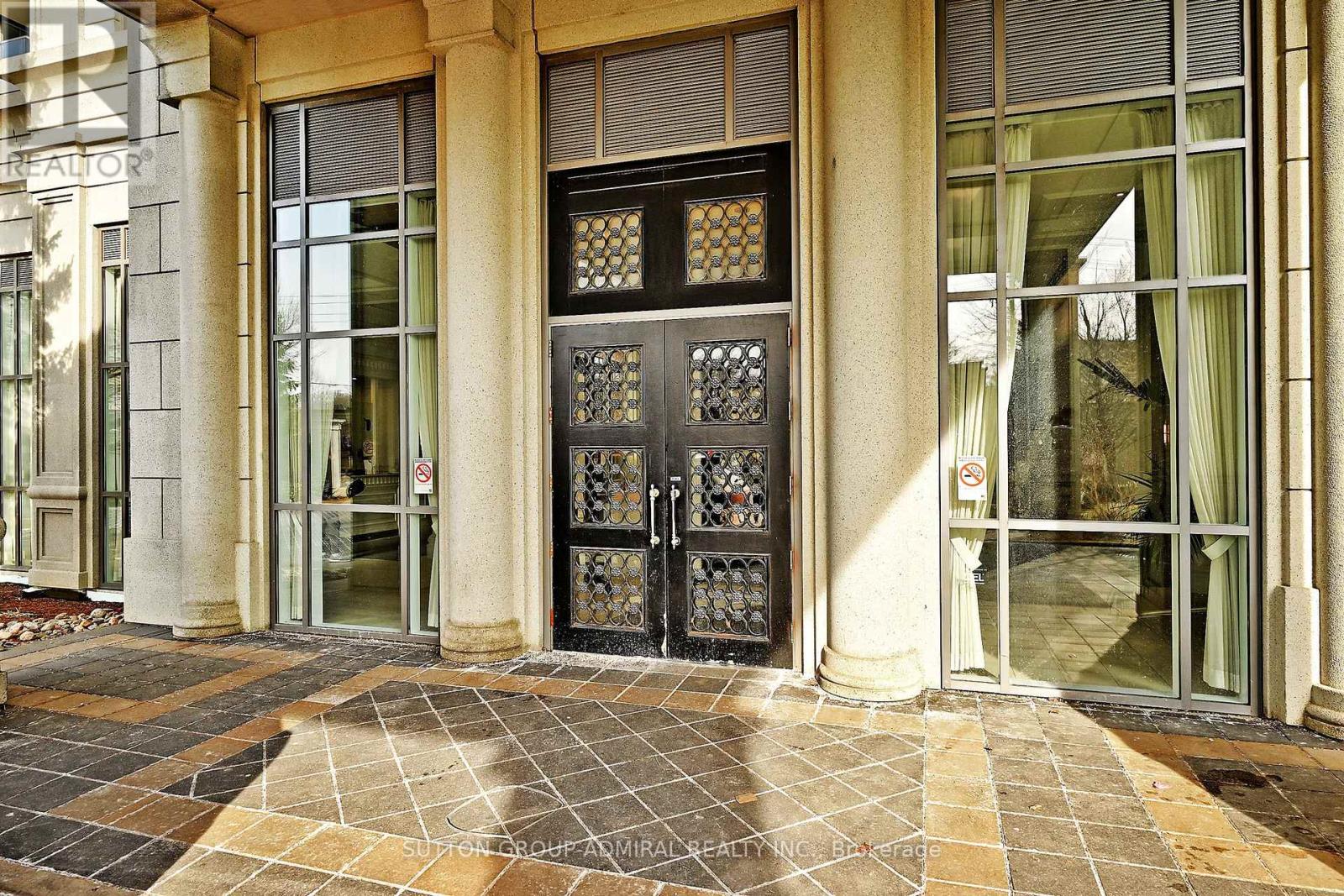 305 - 15 Greenview Avenue, Toronto, Ontario  M2M 1R2 - Photo 5 - C12088565