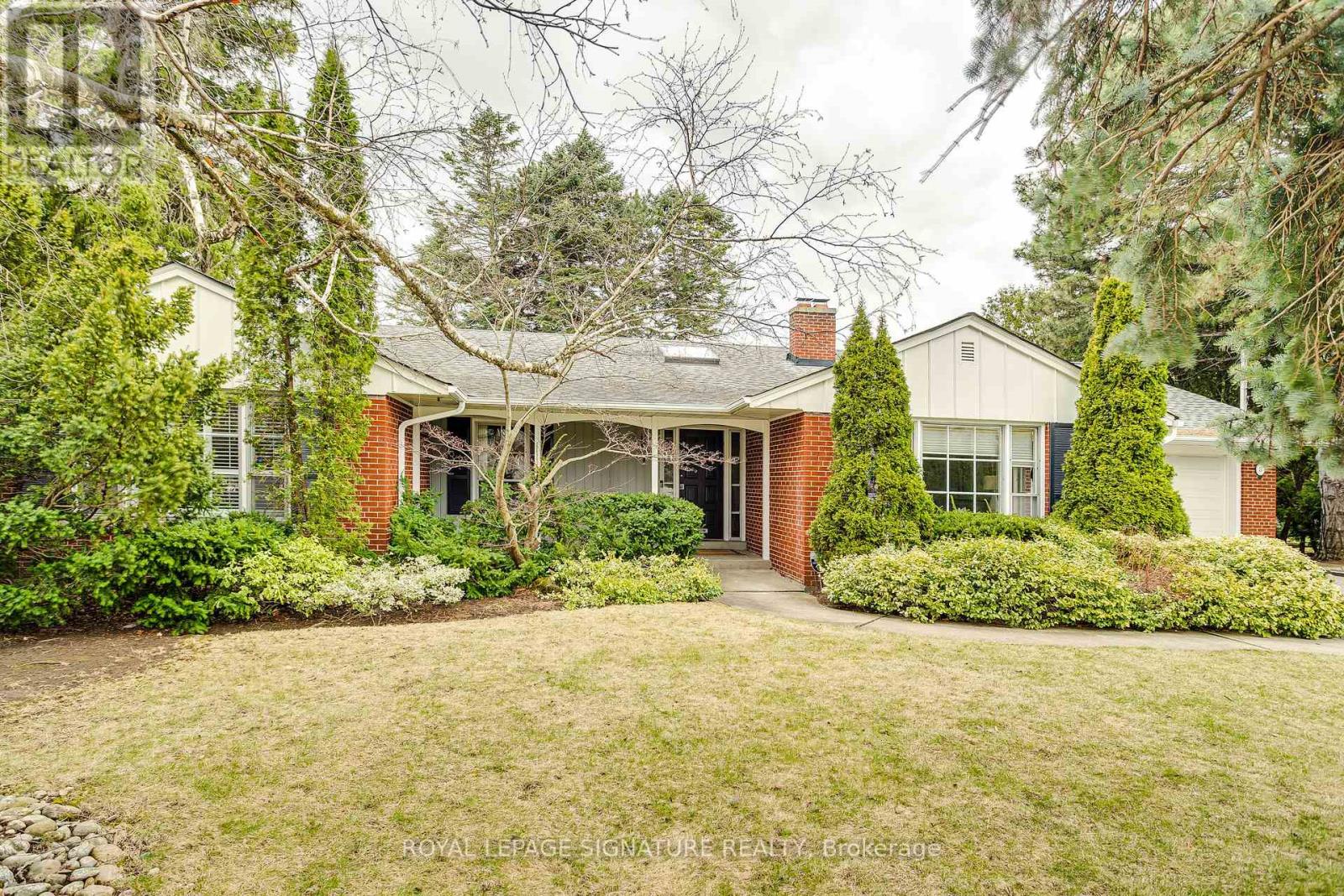 Property at 8 HONEYWELL PLACE image 2