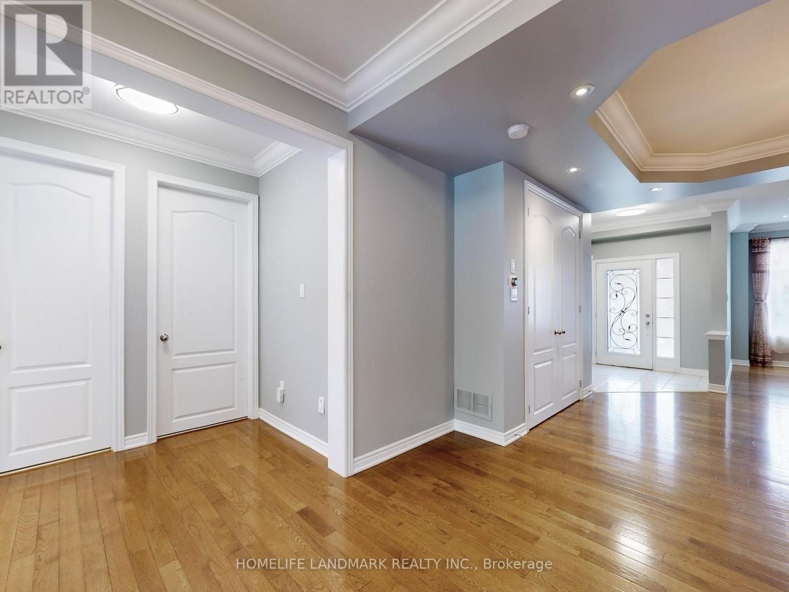 30 Waterstone Street, Richmond Hill, Ontario  L4E 0P7 - Photo 8 - N12088536
