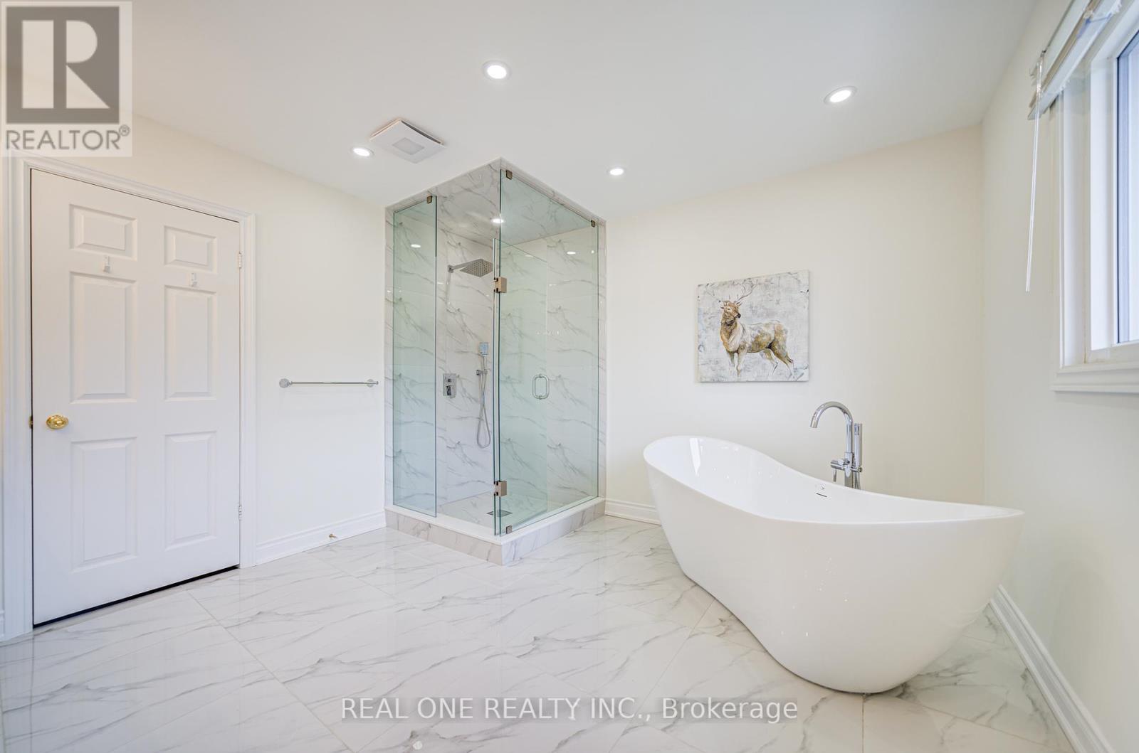 27 Binscarth Crescent, Vaughan, Ontario  L4J 4S4 - Photo 31 - N12088553