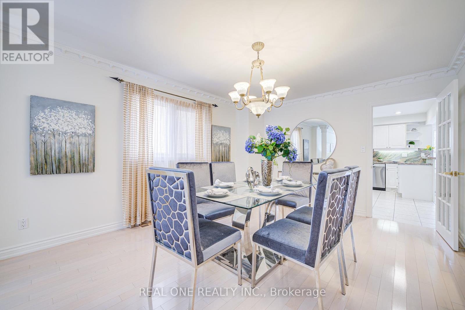 27 Binscarth Crescent, Vaughan, Ontario  L4J 4S4 - Photo 8 - N12088553