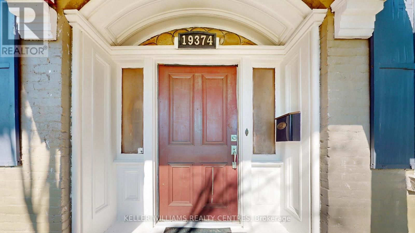 Property at 19374 YONGE STREET image 3