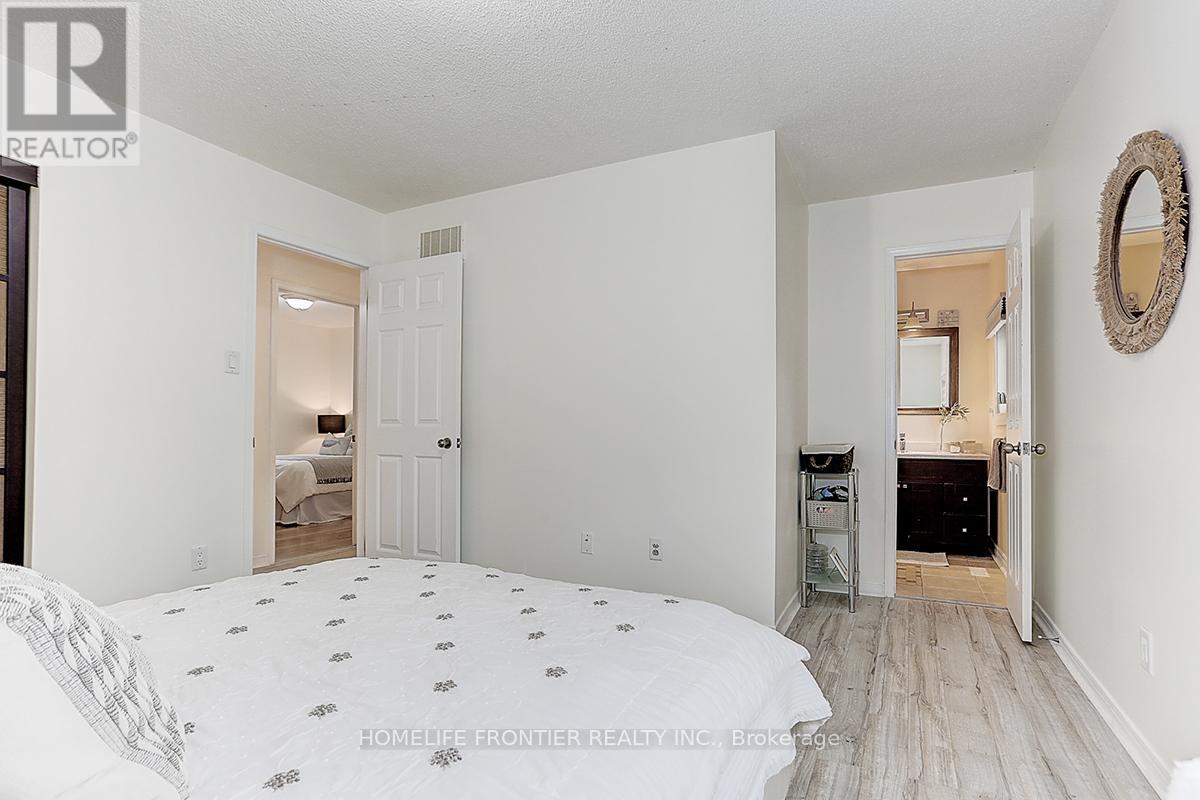 352 Hollywood Drive, Georgina, Ontario  L4P 3A1 - Photo 11 - N12088665