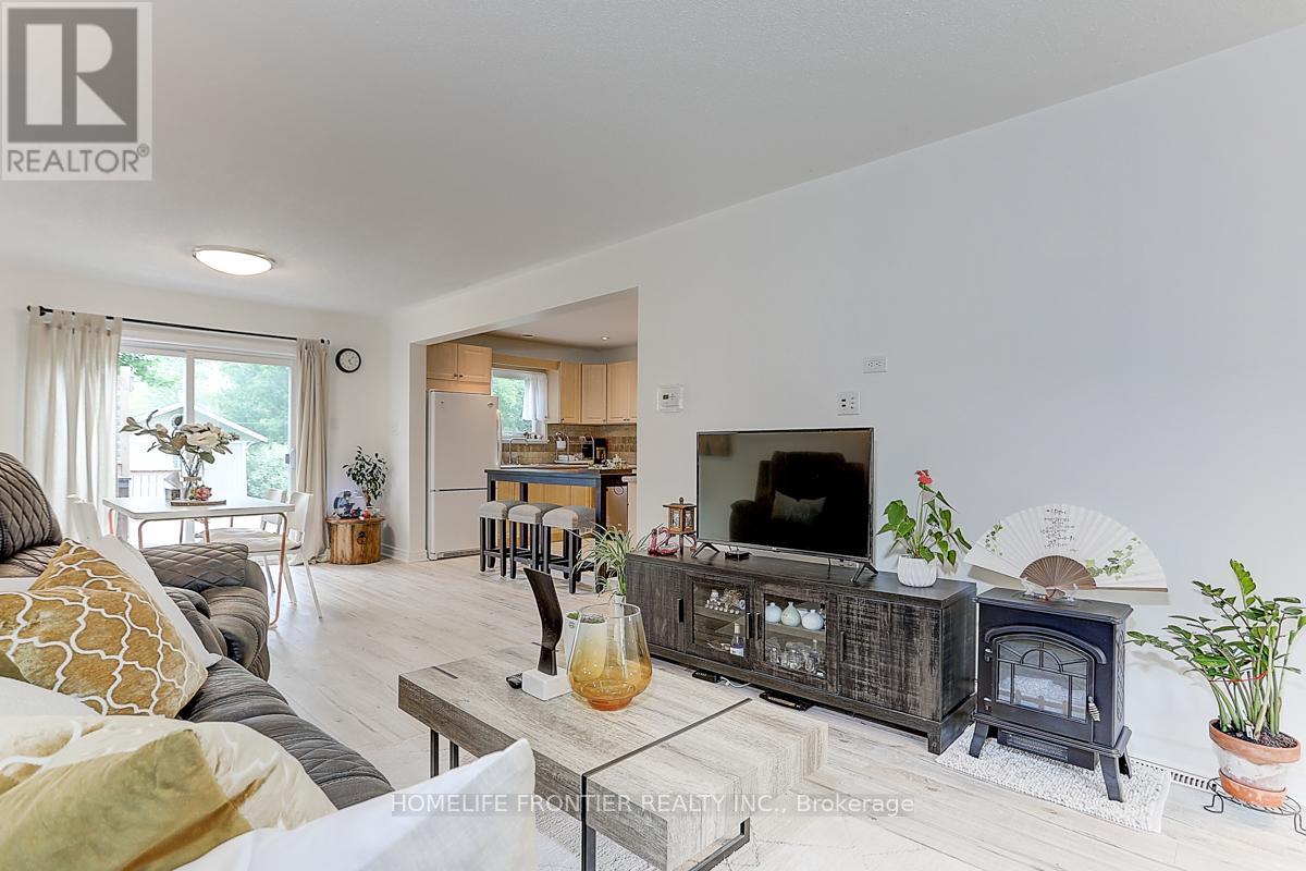 352 Hollywood Drive, Georgina, Ontario  L4P 3A1 - Photo 3 - N12088665