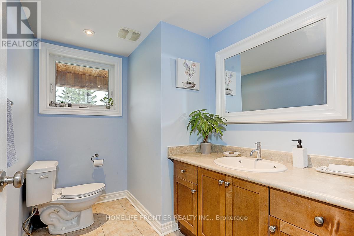 352 Hollywood Drive, Georgina, Ontario  L4P 3A1 - Photo 8 - N12088665