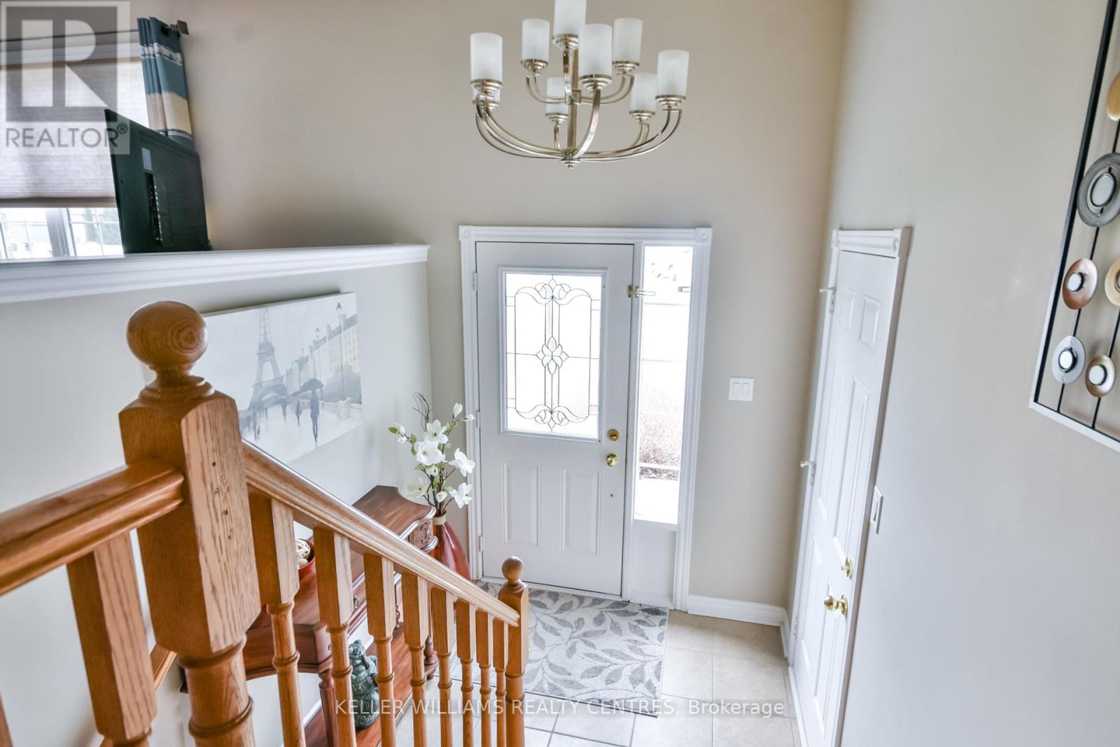 Property at 218 LAMONT COURT image 4