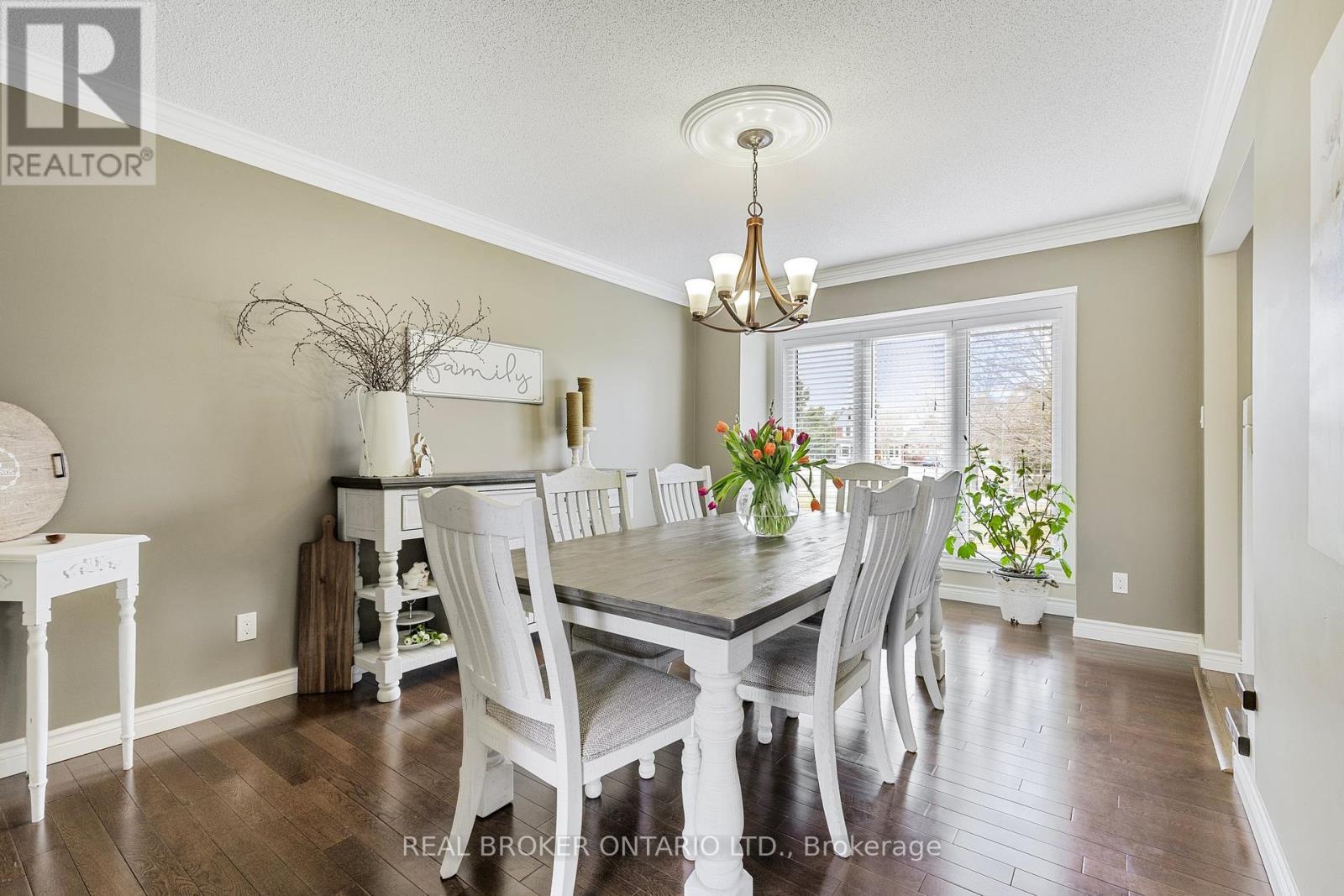 35 Howard Drive, Oro-Medonte, Ontario  L0L 2E0 - Photo 17 - S12088490