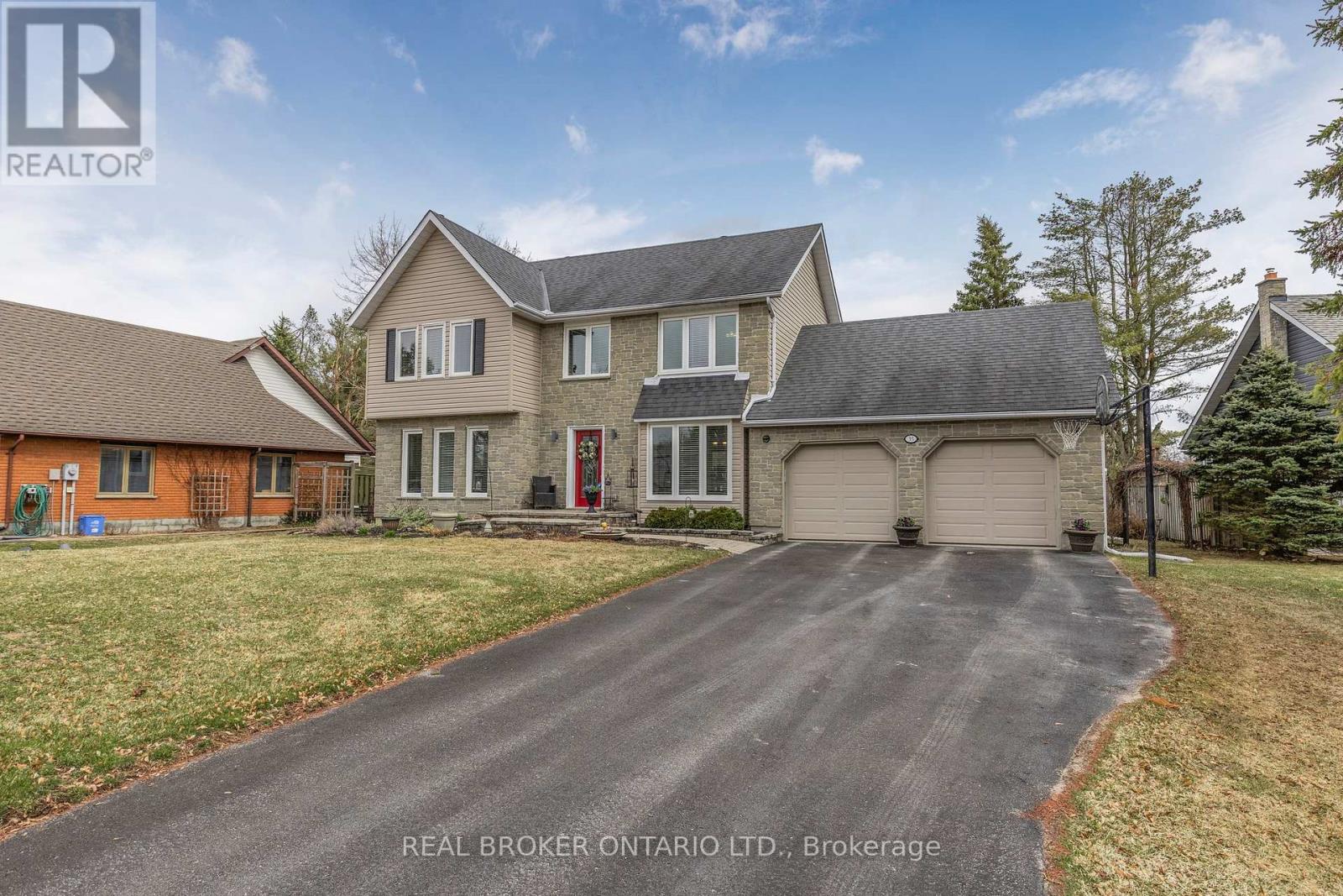35 Howard Drive, Oro-Medonte, Ontario  L0L 2E0 - Photo 2 - S12088490