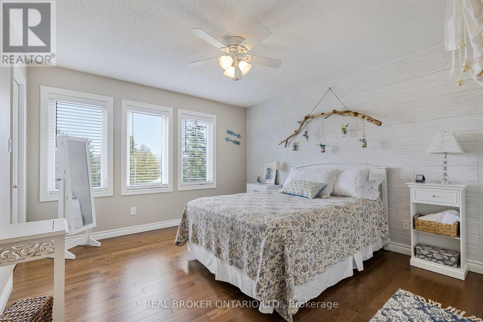 35 Howard Drive, Oro-Medonte, Ontario  L0L 2E0 - Photo 26 - S12088490