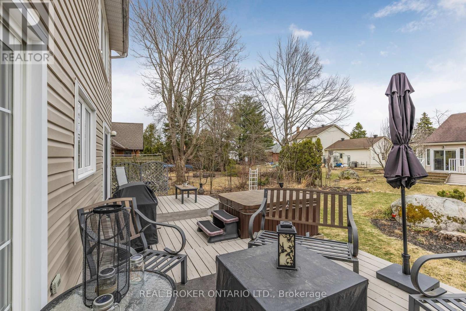 35 Howard Drive, Oro-Medonte, Ontario  L0L 2E0 - Photo 32 - S12088490