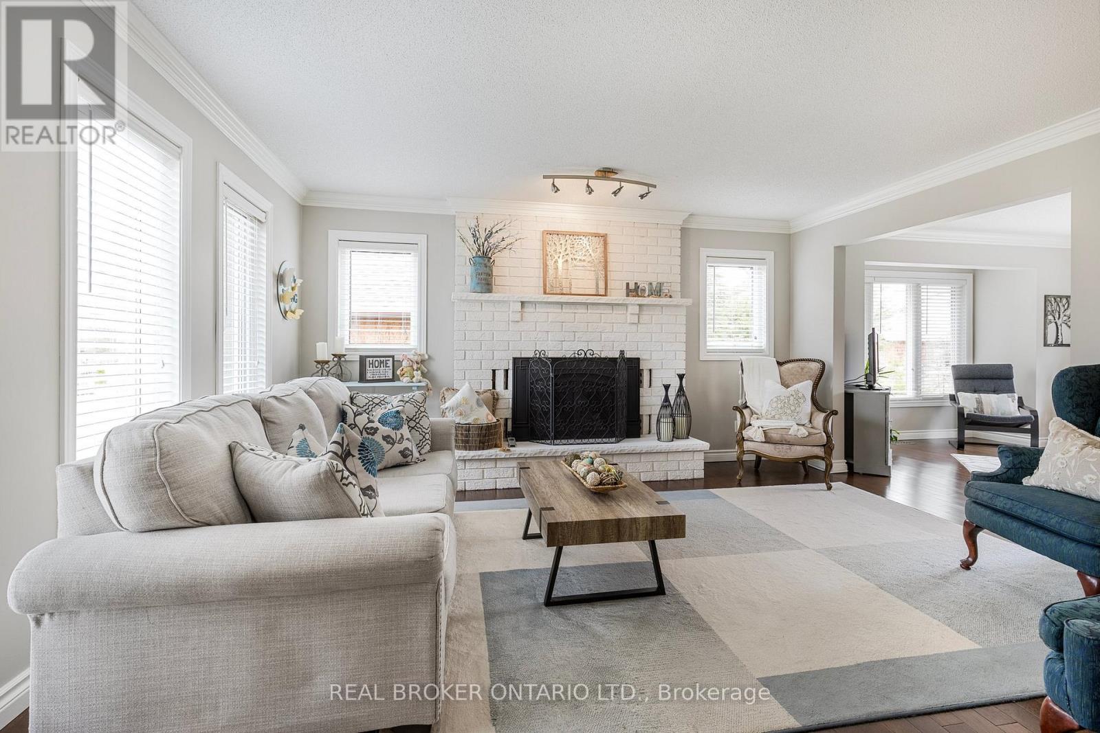 35 Howard Drive, Oro-Medonte, Ontario  L0L 2E0 - Photo 6 - S12088490