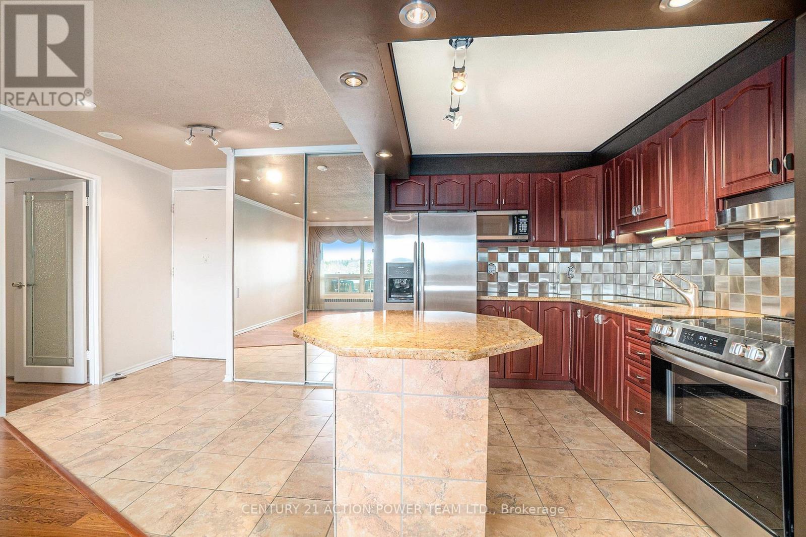 Property at 707 - 915 ELMSMERE ROAD image 5