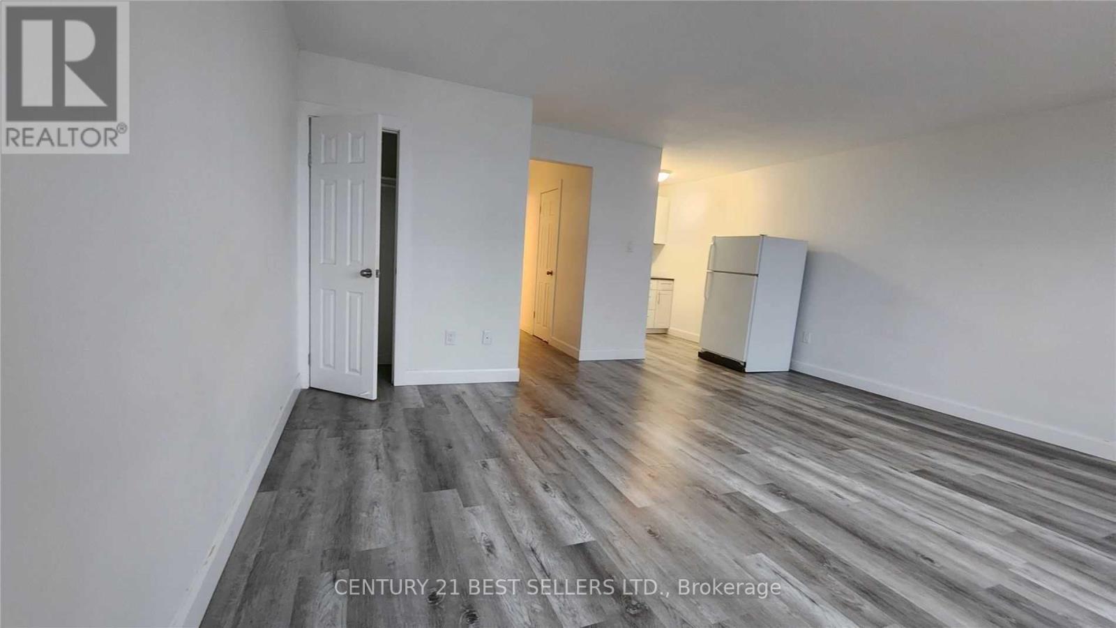 26-105 Twenty Fifth Street, Toronto, Ontario  M8V 3P9 - Photo 6 - W12086901