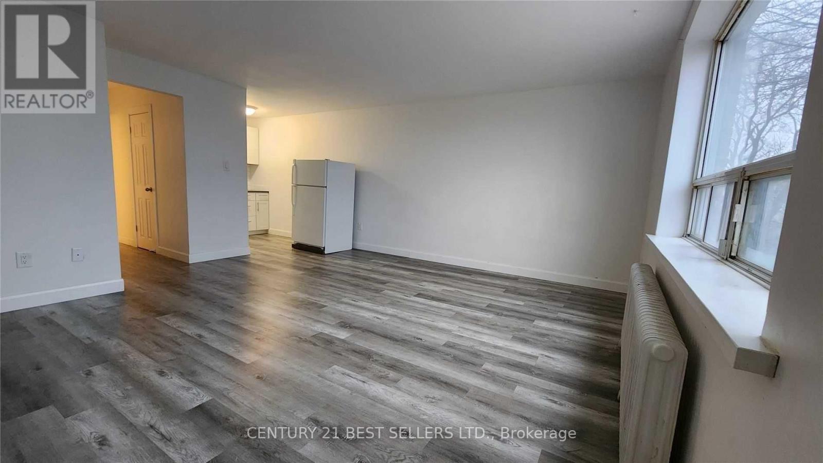 26-105 Twenty Fifth Street, Toronto, Ontario  M8V 3P9 - Photo 2 - W12086901