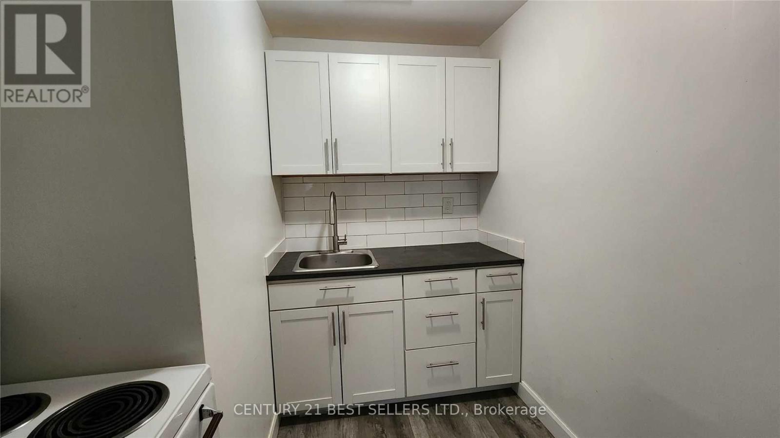 26-105 Twenty Fifth Street, Toronto, Ontario  M8V 3P9 - Photo 4 - W12086901