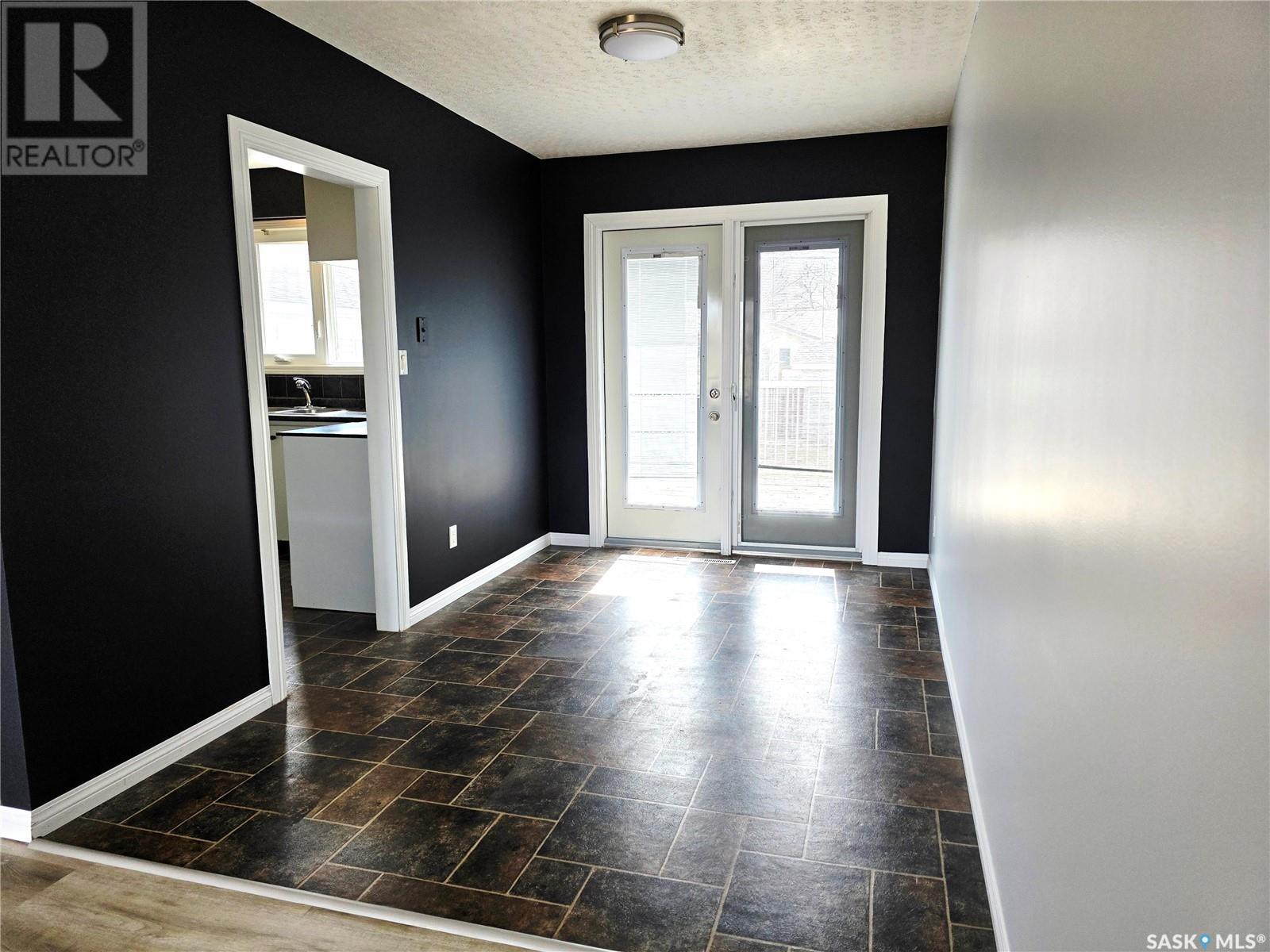 Property at 1821 Dieppe CRESCENT image 5