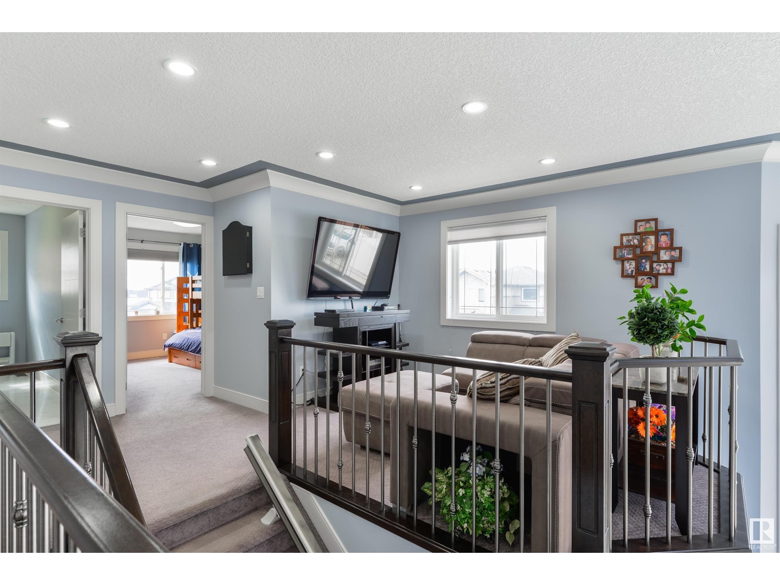 Property at 6523 173 AV NW image 2