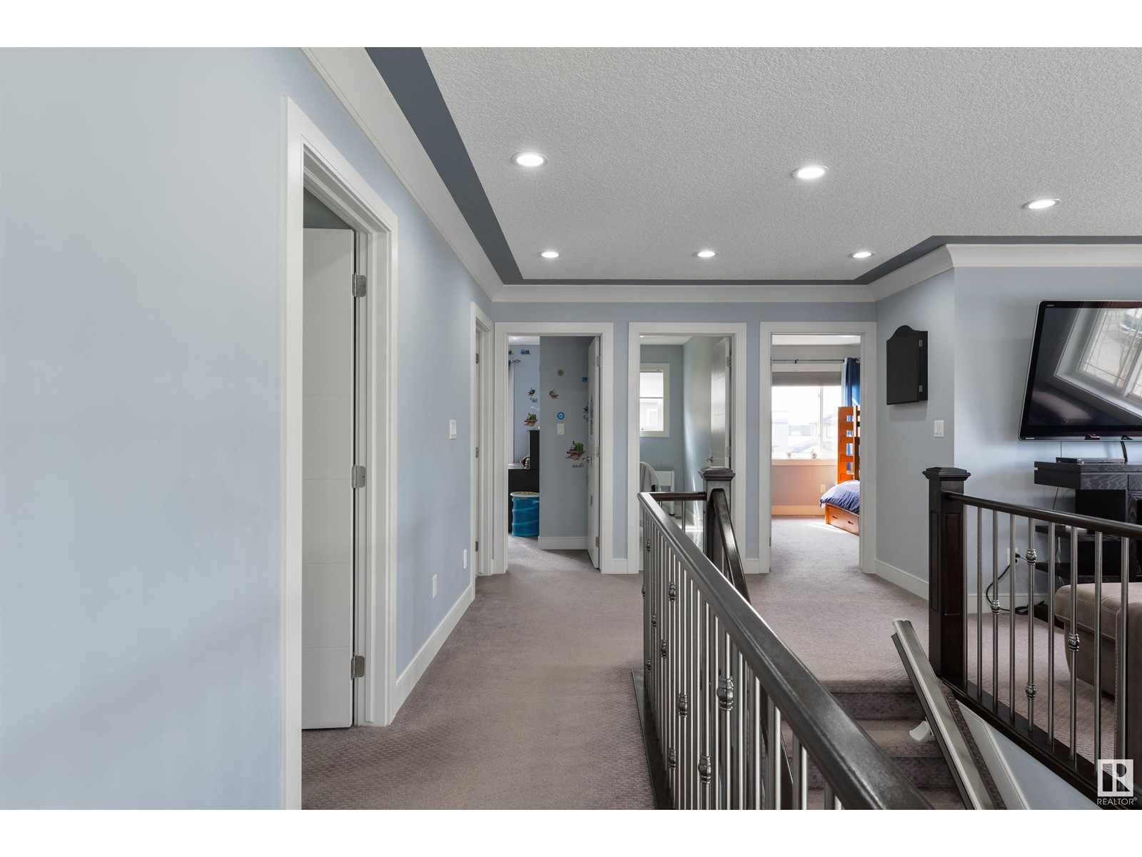 Property at 6523 173 AV NW image 4