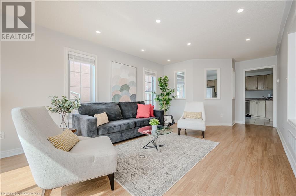 Property at 105 DESERT SAND Drive image 2