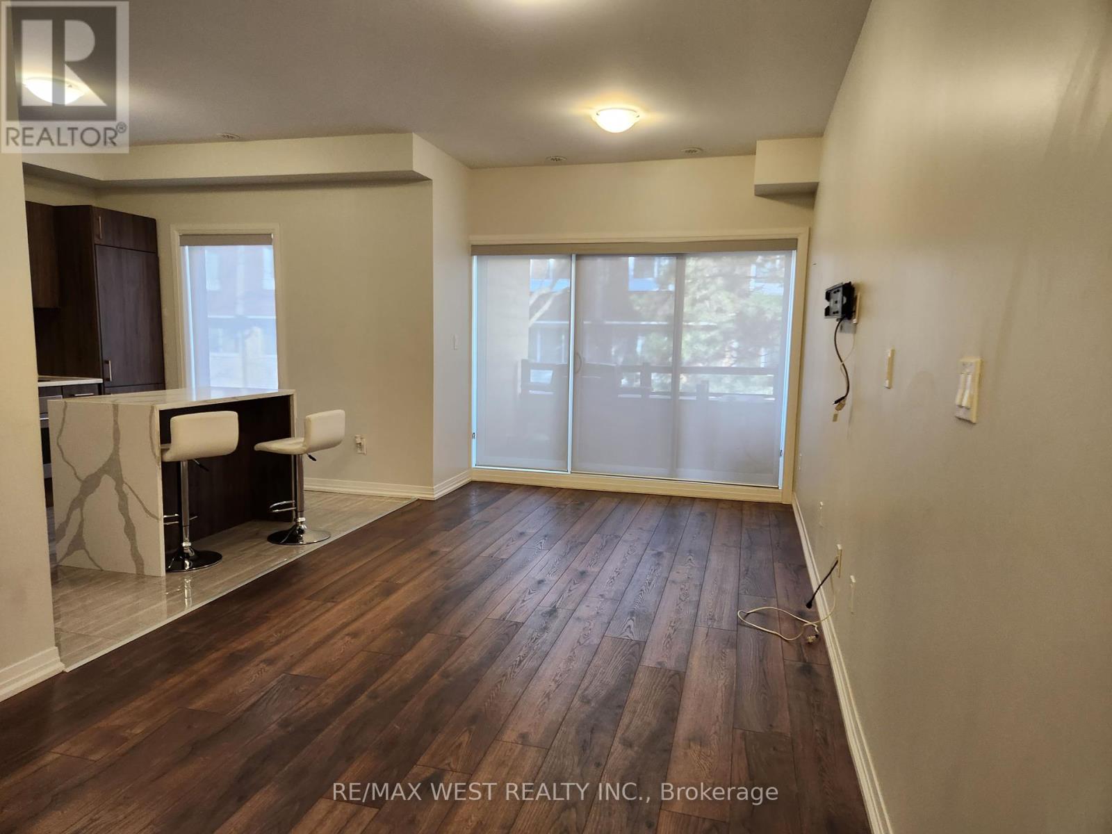Property at 215 - 1165 JOURNEYMAN LANE image 3