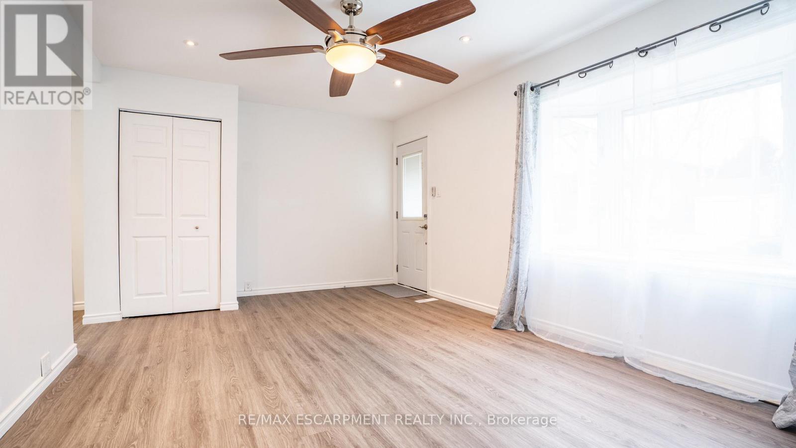 136 Burwell Street, Brantford, Ontario  N3T 4V3 - Photo 8 - X12088561