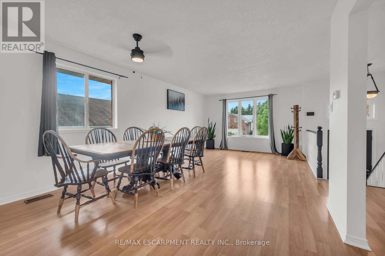 7 Country Club Road, Haldimand, Ontario  N0A 1E0 - Photo 4 - X12088623