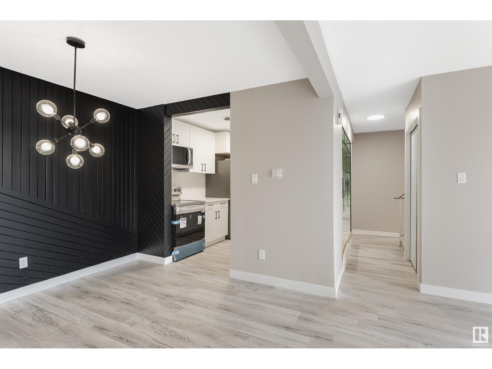 904 Erin Pl Nw, Edmonton, Alberta  T5T 1M6 - Photo 6 - E4431317