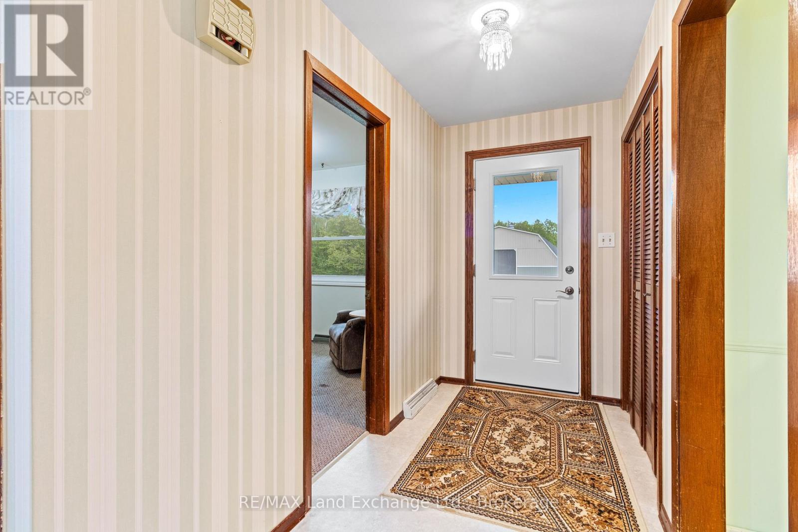 59 Denny's Dam Road, Arran-Elderslie, Ontario  N0H 2L0 - Photo 6 - X12088827