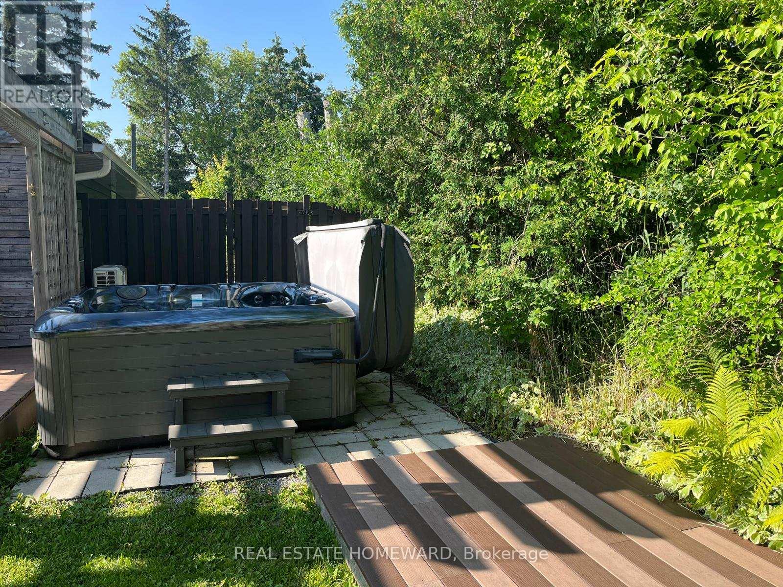 229 Shorecrest Road, Georgina (Keswick North), Ontario  L4P 1J1 - Photo 9 - N12088803