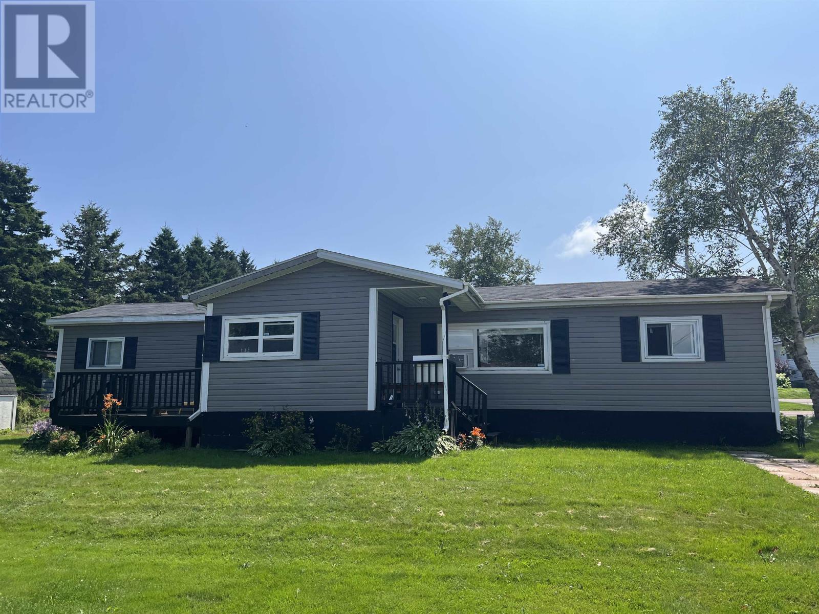 20 Heritage Drive, Cornwall, Prince Edward Island  C0A 1H5 - Photo 1 - 202508181