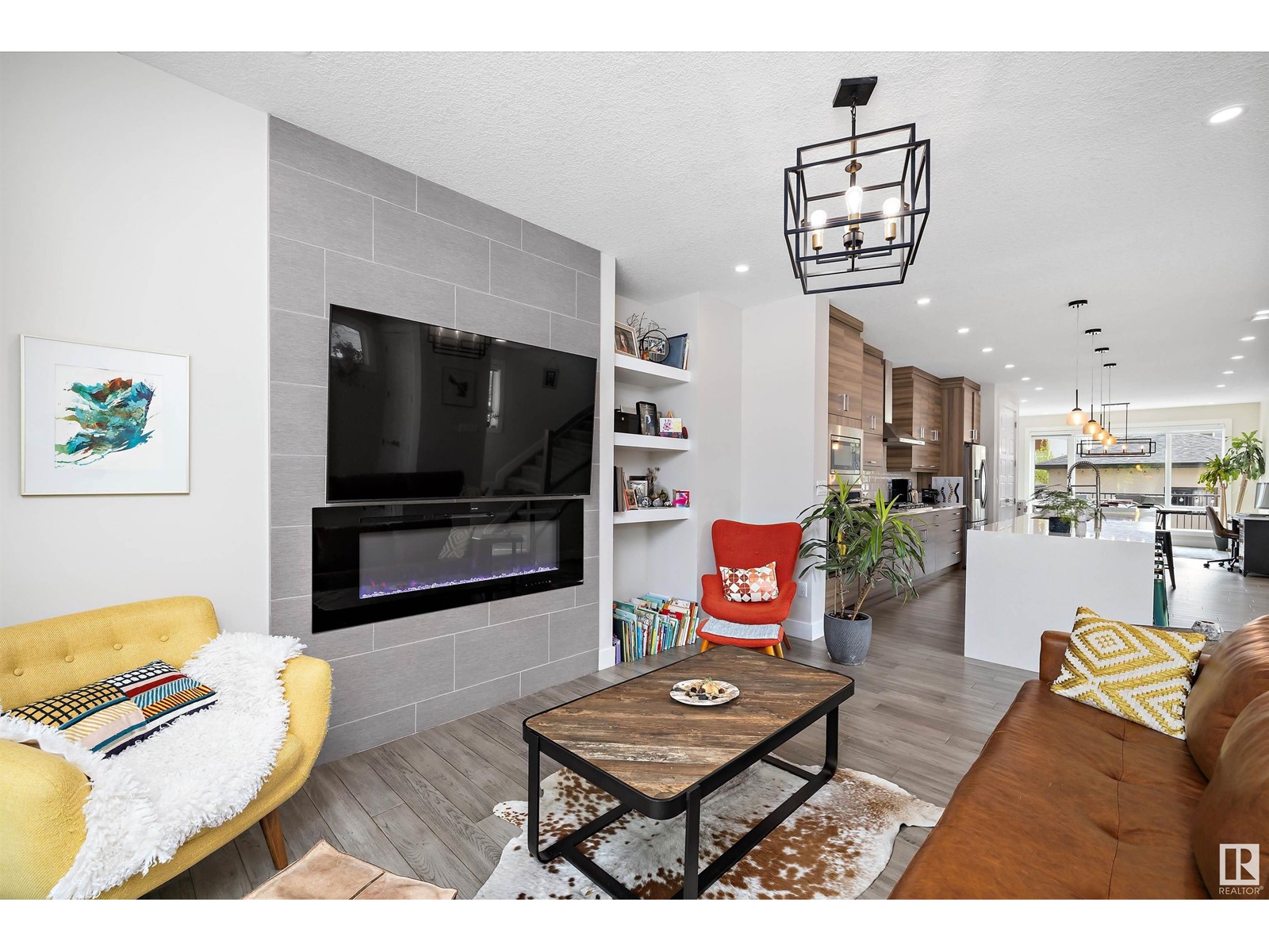 Property at 10917 79 AV NW image 1