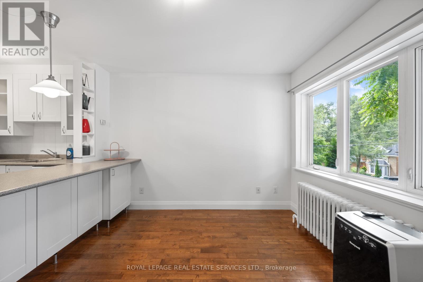 Property at 15 RUNNYMEDE ROAD image 4
