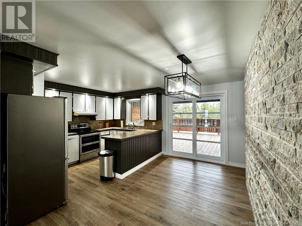 Property at 6 Violette Street image 3