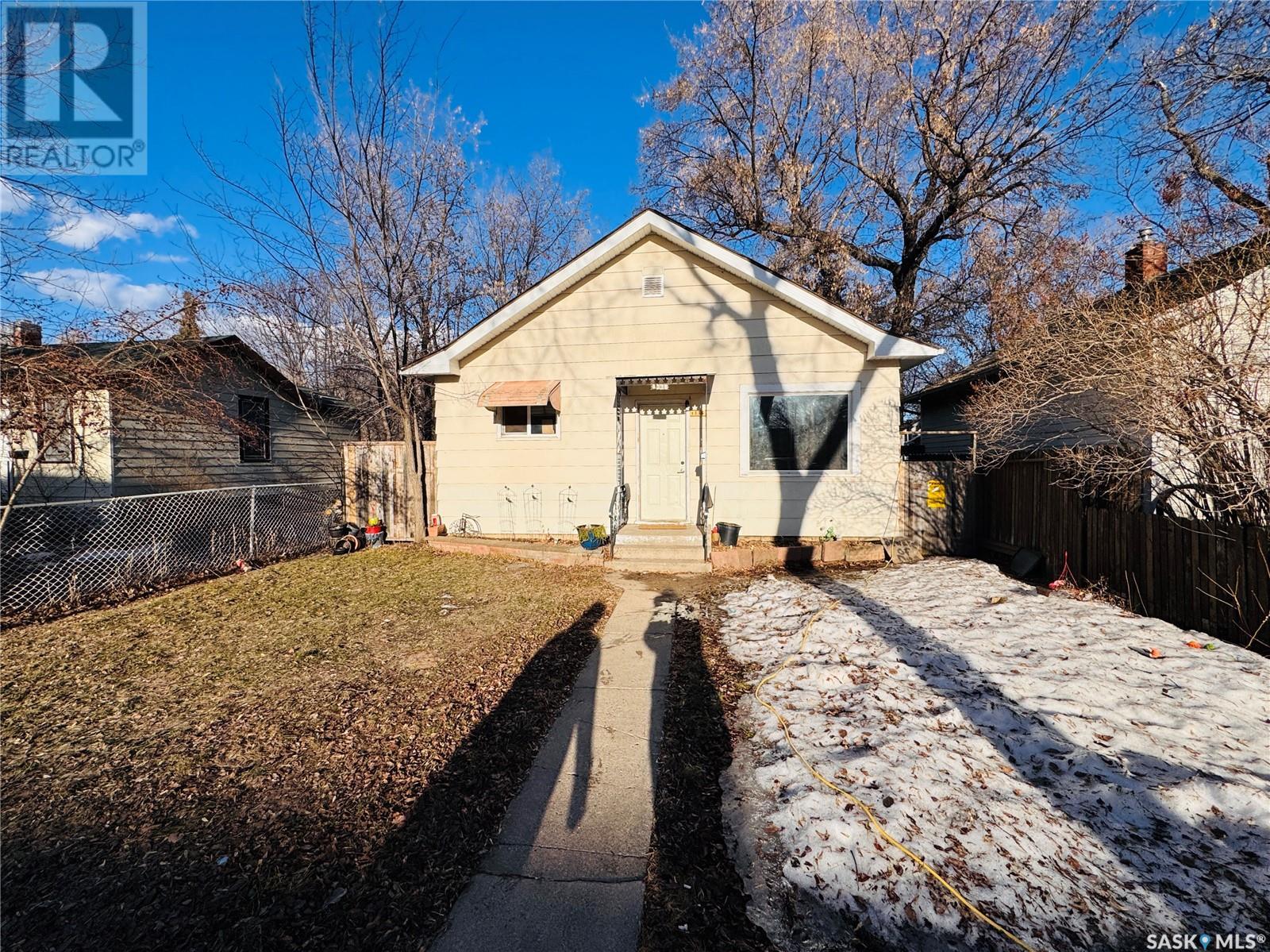 Property at 1336 D AVENUE N image 3
