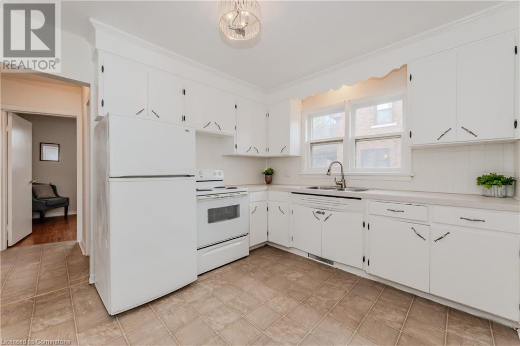 Property at 119 FAIRMOUNT Road image 4
