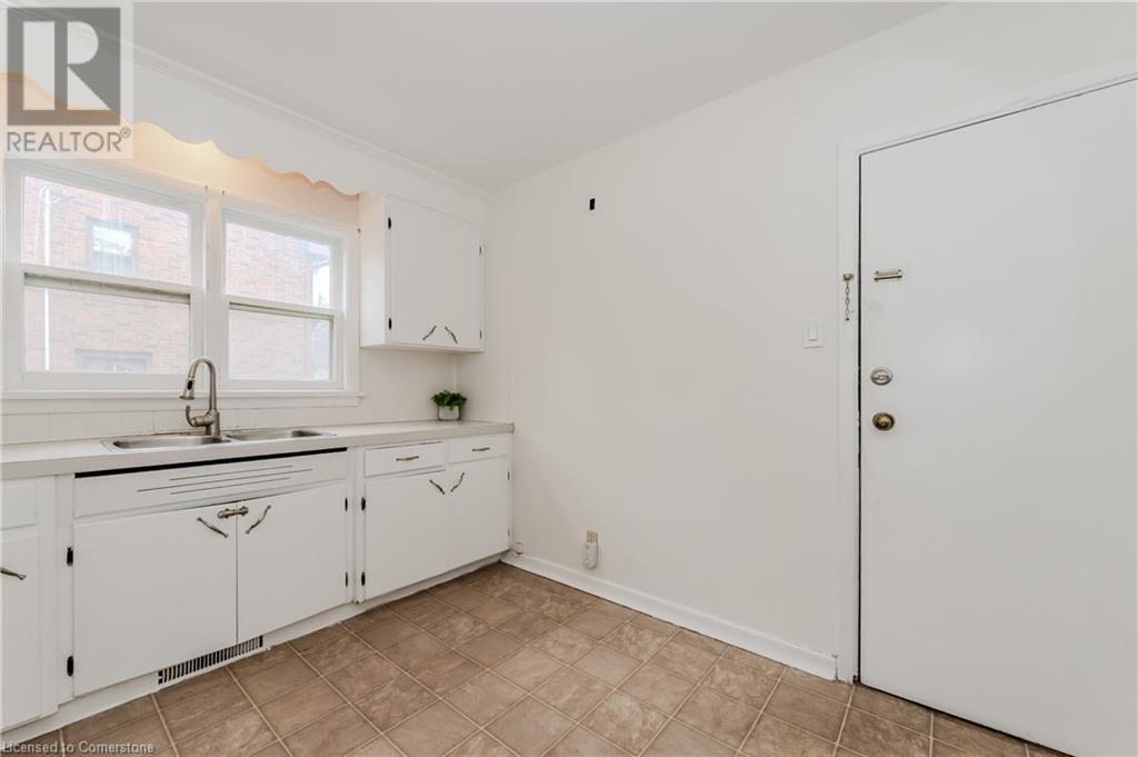 Property at 119 FAIRMOUNT Road image 5